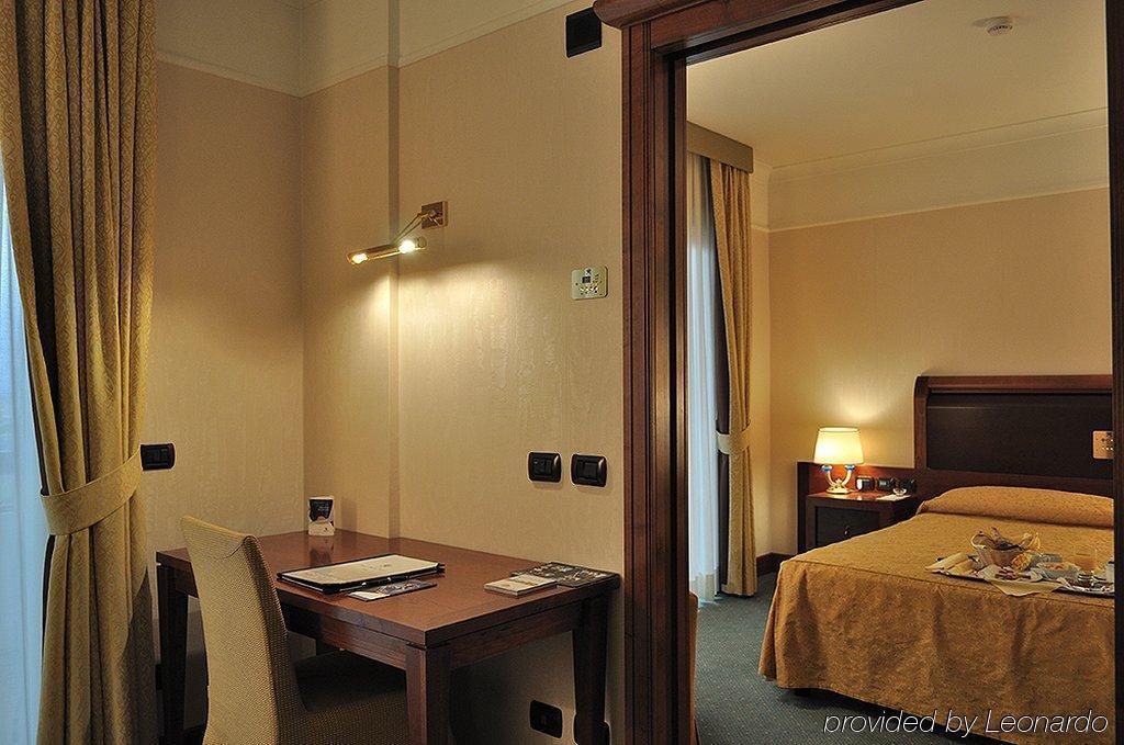 Hotel Pineta Palace Rome Exterior photo