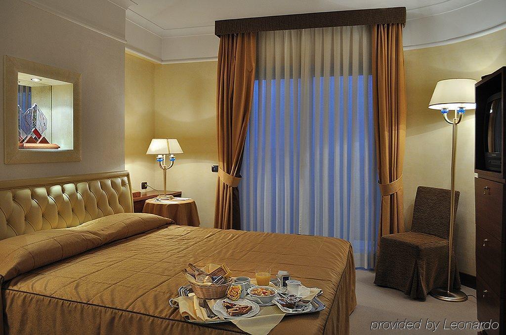Hotel Pineta Palace Rome Exterior photo