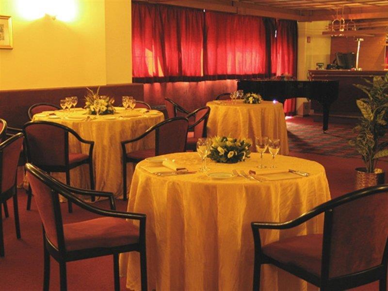 Hotel Pineta Palace Rome Restaurant photo