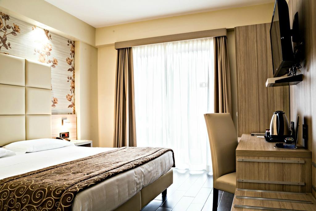 Hotel Pineta Palace Rome Exterior photo