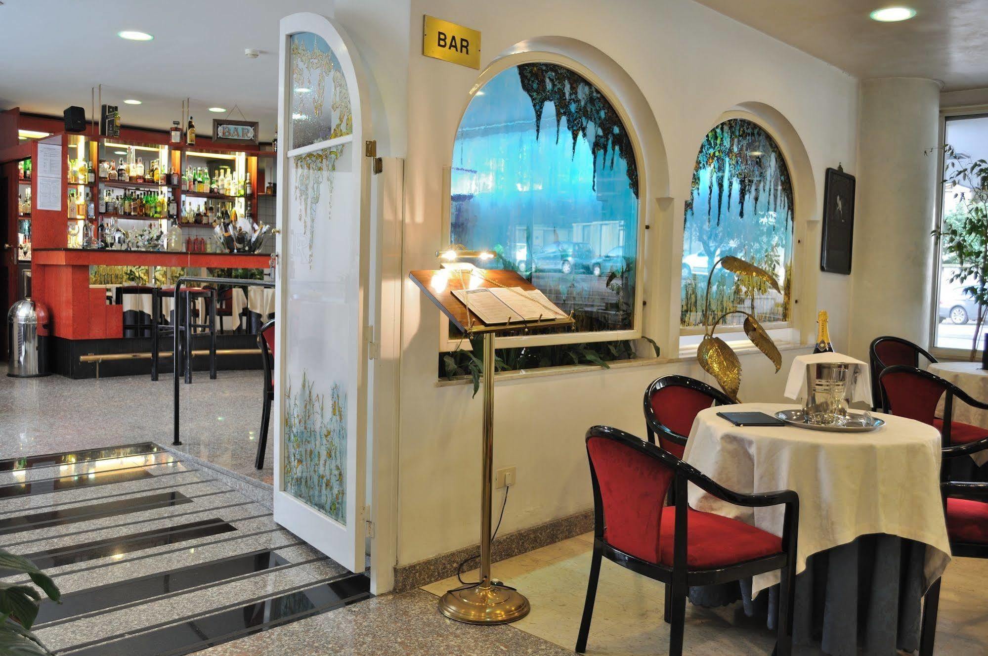 Hotel Pineta Palace Rome Restaurant photo